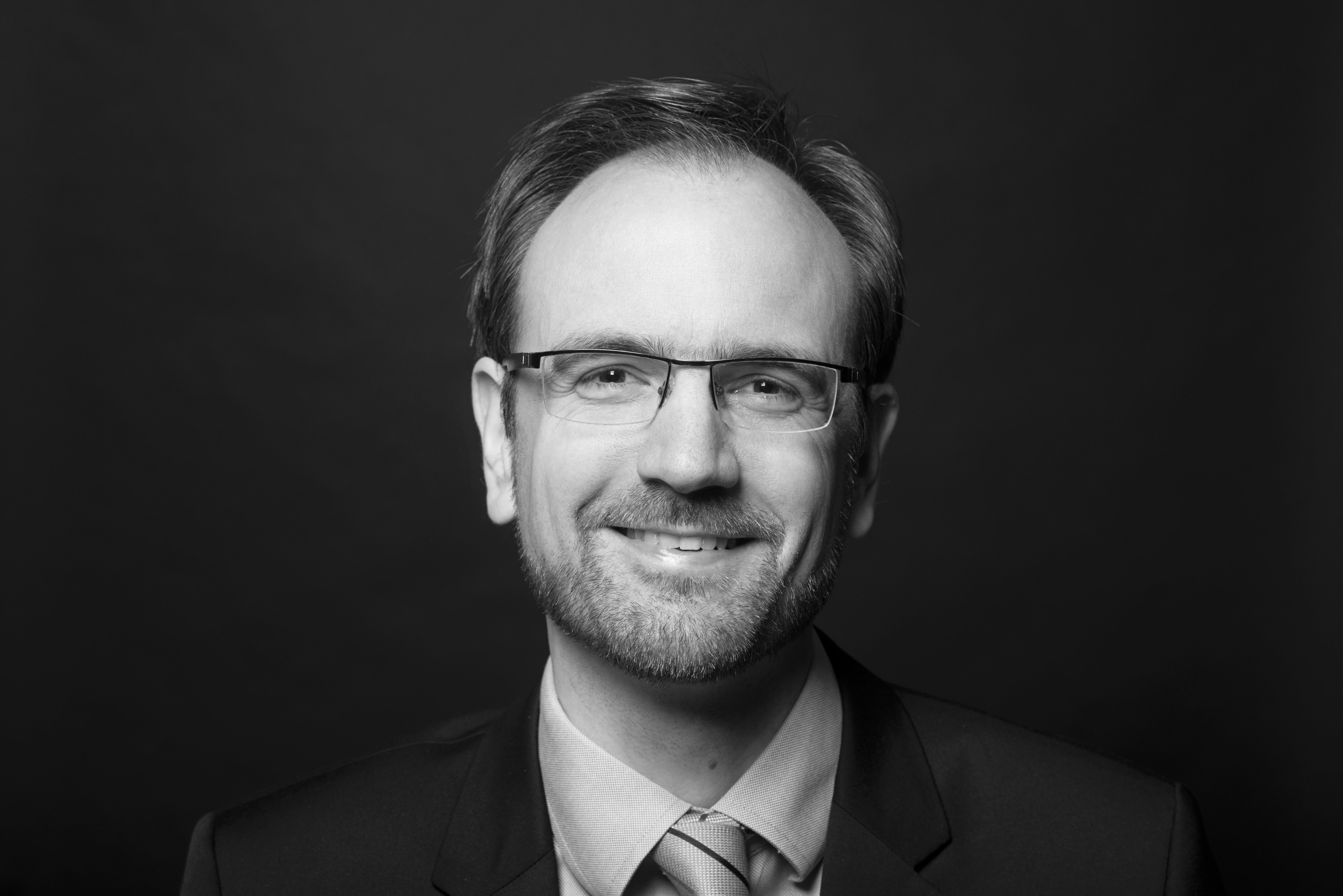 Dr. Wolfgang Kühnl engagiert sich mit The Family Butchers als Sponsor bei pitchforgood